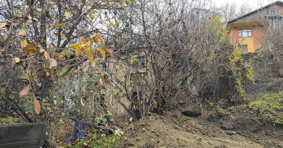 karabukte metruk binada yangin panigi CH55NQJ7.jpg