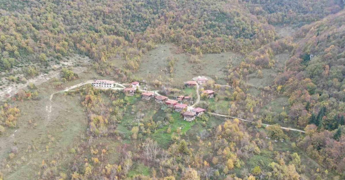 kastamonu cidede muhtesem renk cumbusu eQvWWyFi.jpg