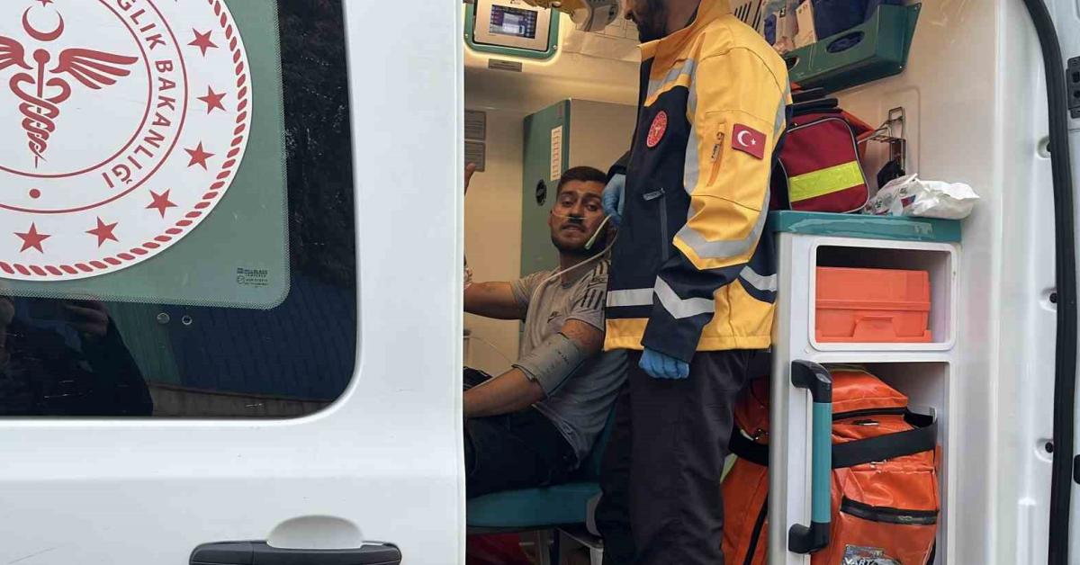 kocaeli daricada yangin baba ve oglu dumandan etkilendi ZOe87Ocu.jpg