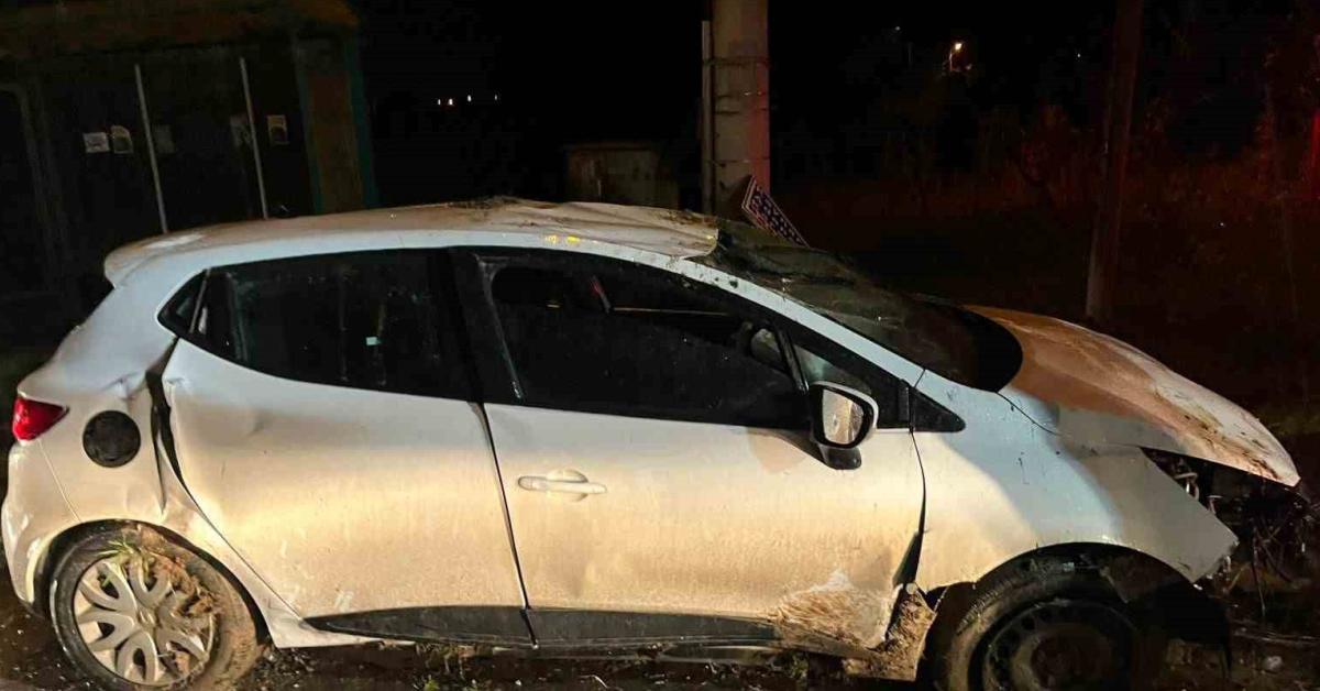 sakarya kaynarcada trafik kazasi otomobil takla atti ywrjtS25.jpg