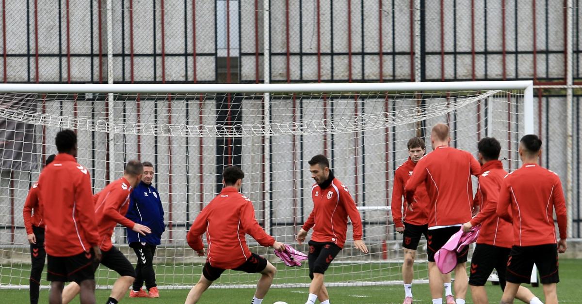 samsunspor hazir simdi aek dusunsun GeaQUUSM.jpg