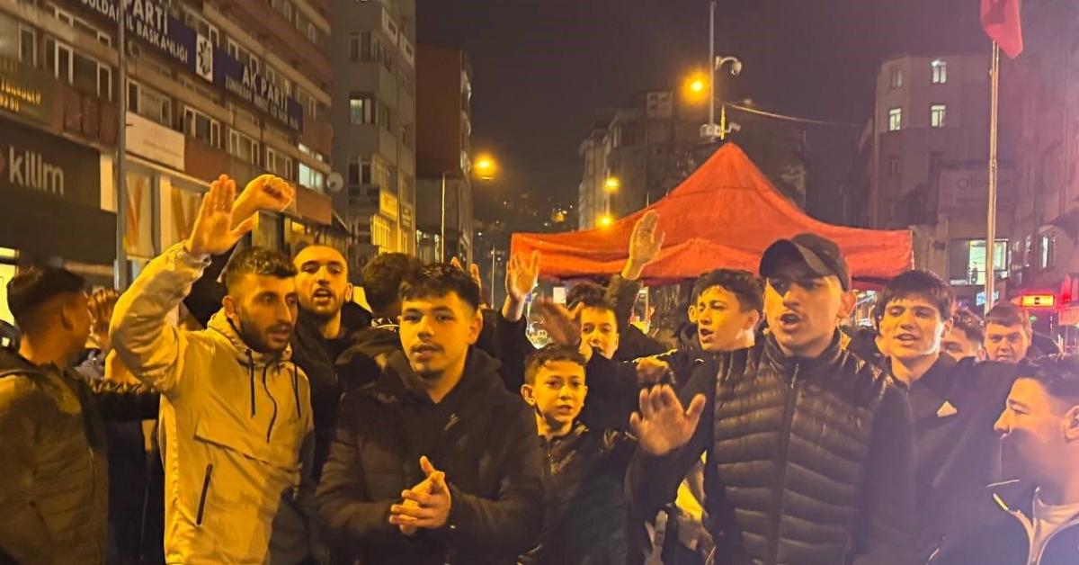 zonguldakspor taraftarlari adalet istiyor MfZSIHzV.jpg