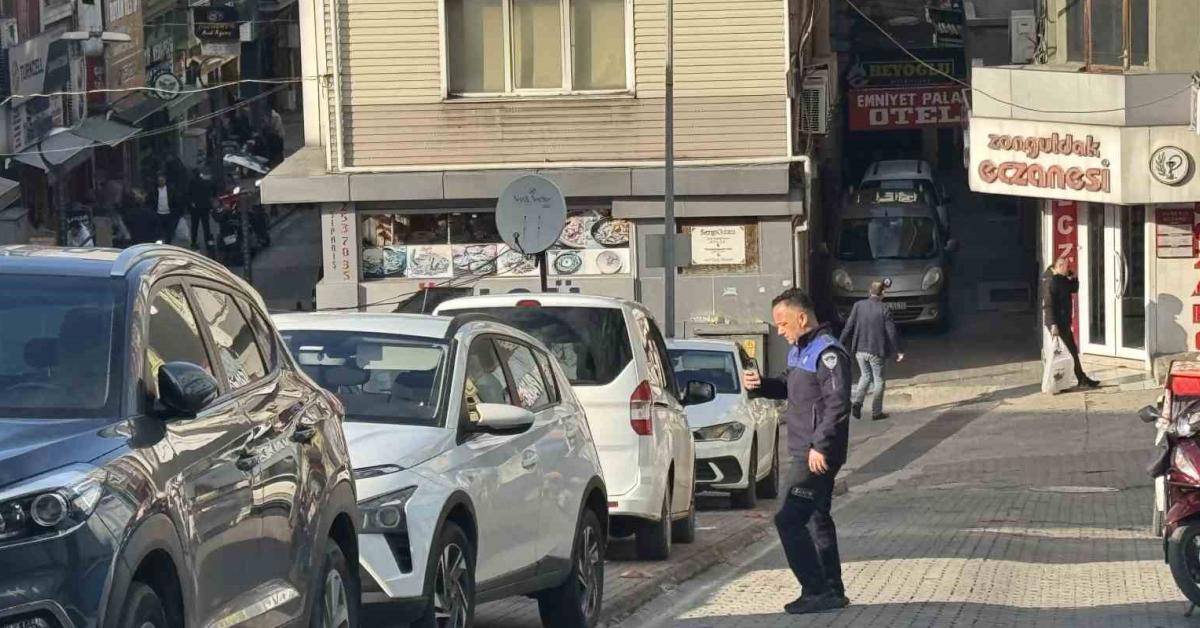 zonguldakta kaldirim isgali yapan araclara kotu haber sSFEeOmT.jpg