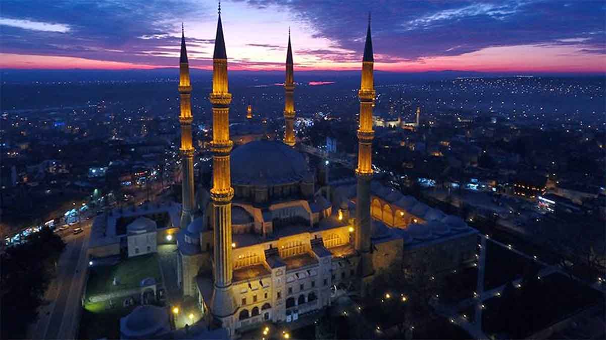 2026 Miraç Kandili Ne Zaman?