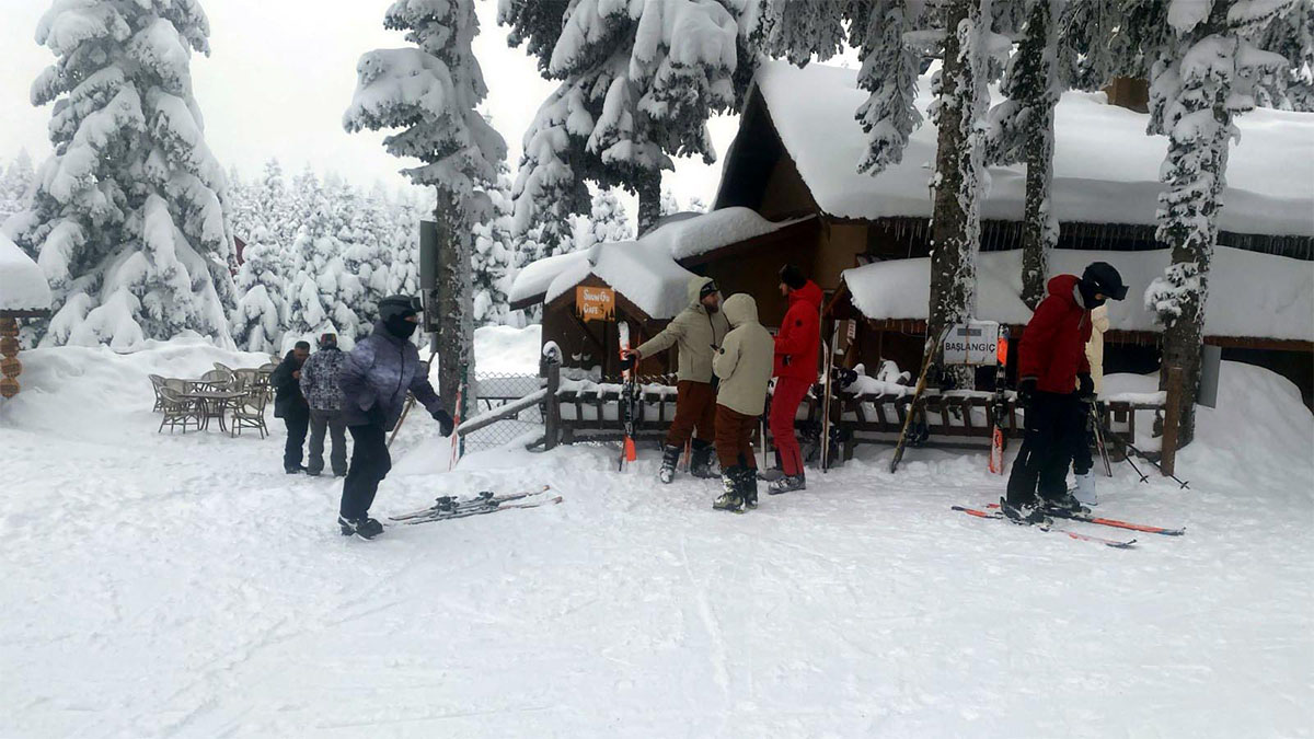 ARKUT DAGI KAYAK MERKEZINDE SOMESTIR YO 1123926 333498