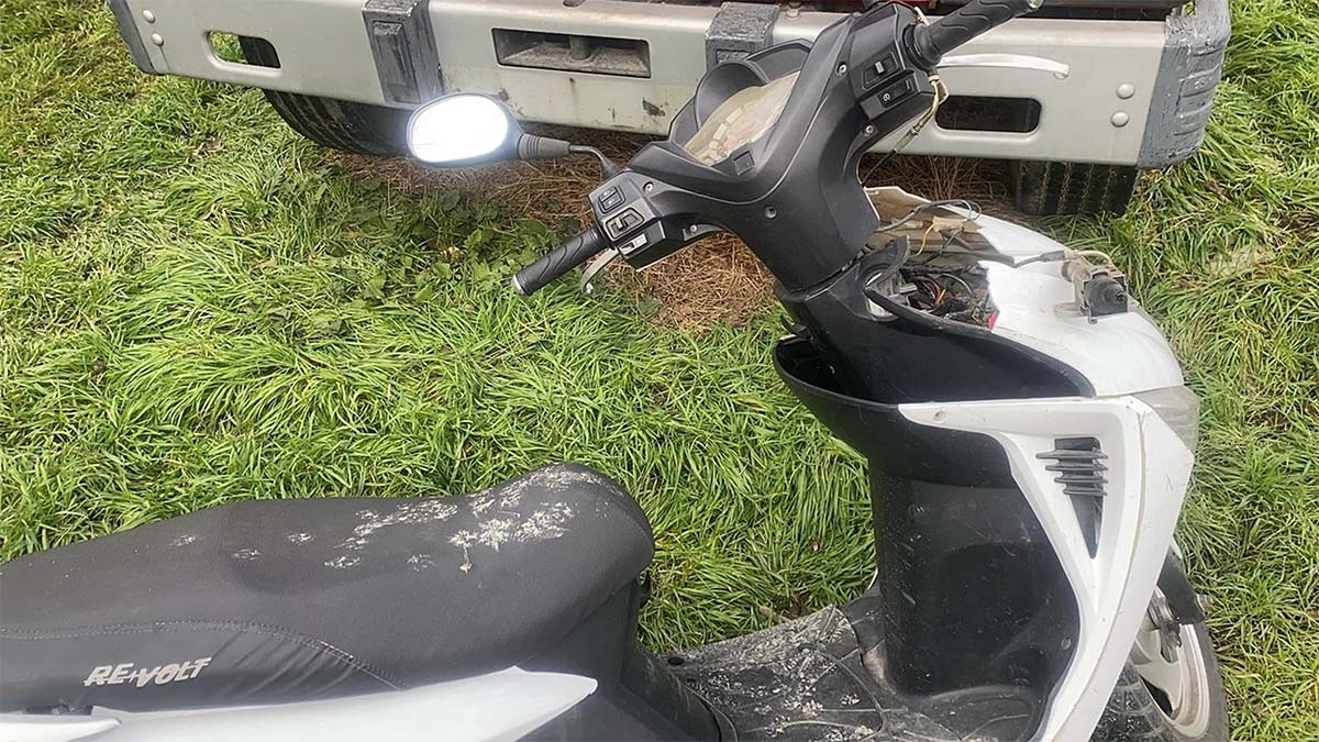 Bolu’da Çalınan Motosiklet Hasarlı Halde Sokakta Bulundu