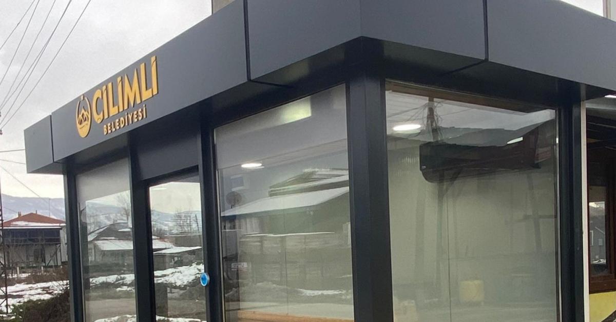 duzce cilimlide ilk akilli durak hizmete girdi Qite7TUc.jpg