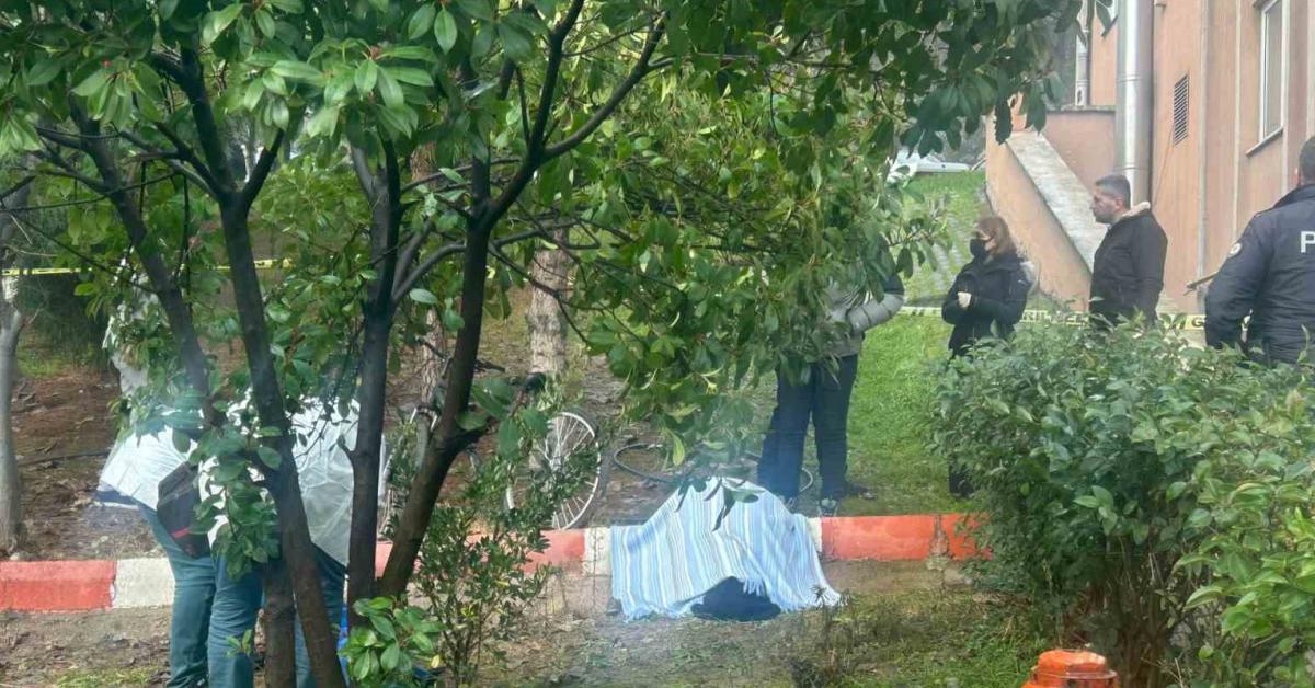 karabukte sok olay 78 yasindaki kadin pencereden dustu Q9XzY6RC.jpg