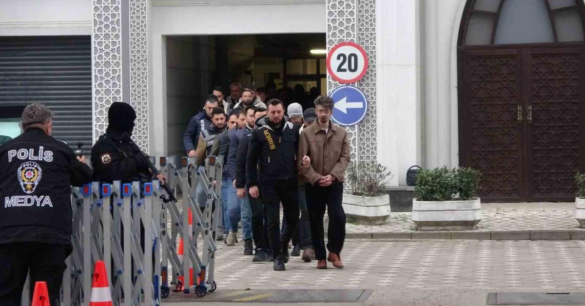 kocaeli merkezli yasa disi bahis operasyonu 24 tutuklama K9LiTnEk.jpg