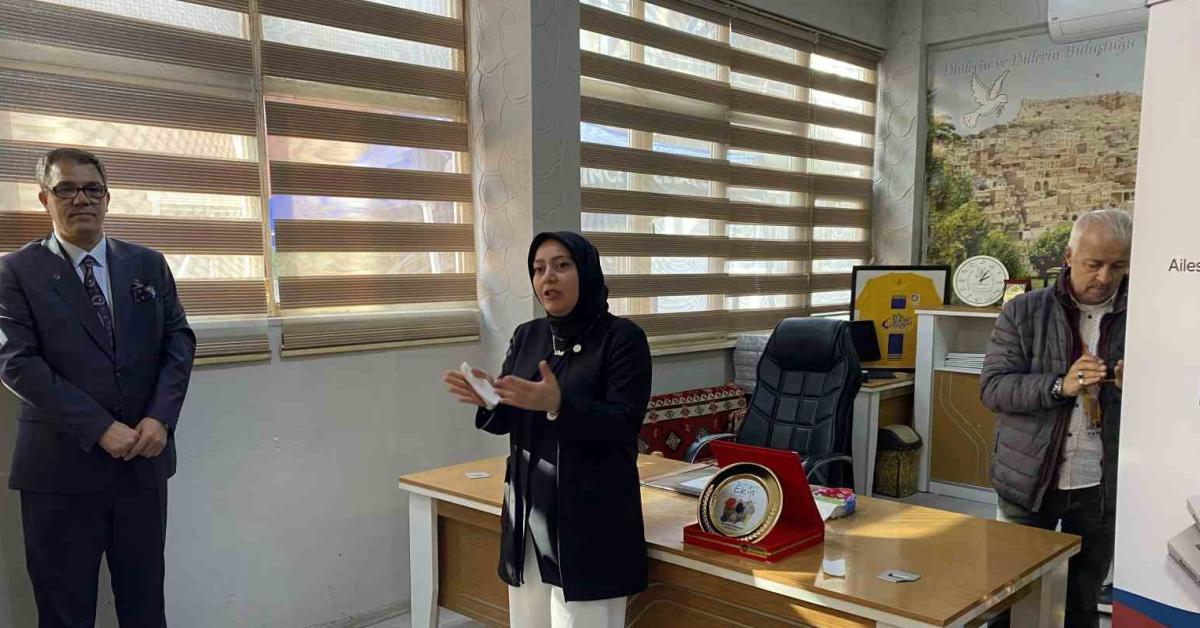 kocaelide kayip kiz ekin icin ani kitabi yazdi Lx2Orej4.jpg