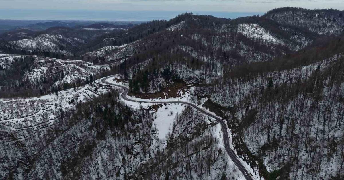 sakaryanin cam daginda kar manzarasi dikkat cekiyor PEzCf1y8.jpg