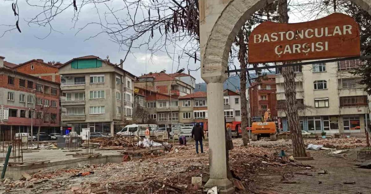 zonguldak devrekte bastoncular carsisi yikildi ssyG6vAY.jpg