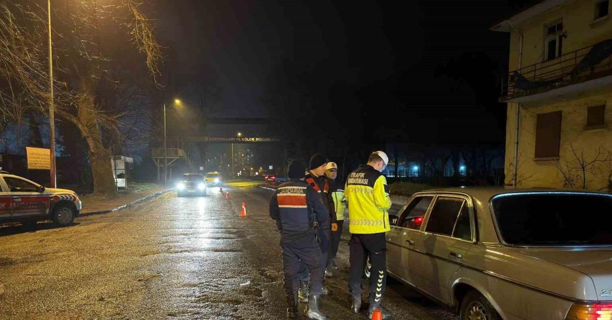 zonguldakta 64 sahis yakalandi RC2JCbiq.jpg