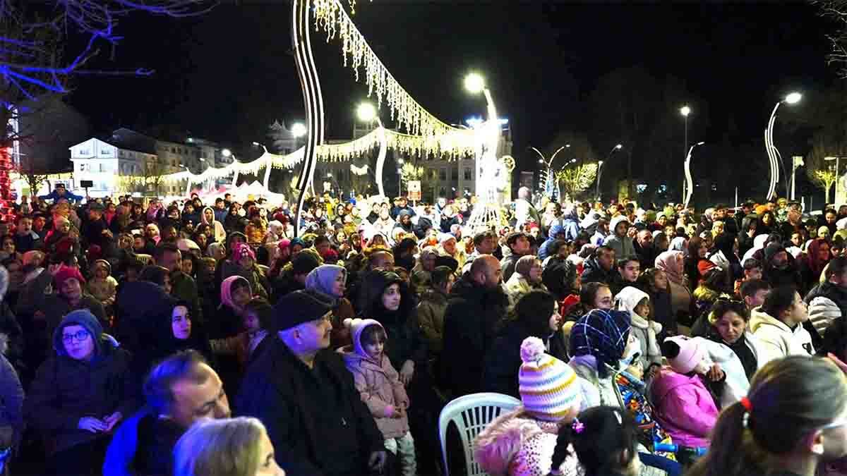 Bolu’da Ramazan Coşkusu Kent Meydanı’na Taşındı