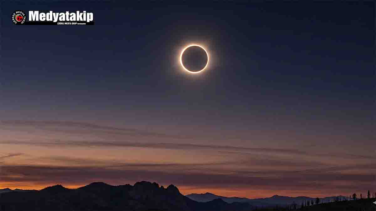 Güneş Tutulması 2026 Güneş tutulması Şubat ayında gerçekleşecek. "Ateş çemberi" olarak adlandırılan bu halkalı Güneş tutulması Türkiye’den izlenebilecek mi? İşte 17 Şubat 2026 tutulmasının tarihi, saati, izlenebileceği bölgeler ve burçlara etkileri.
