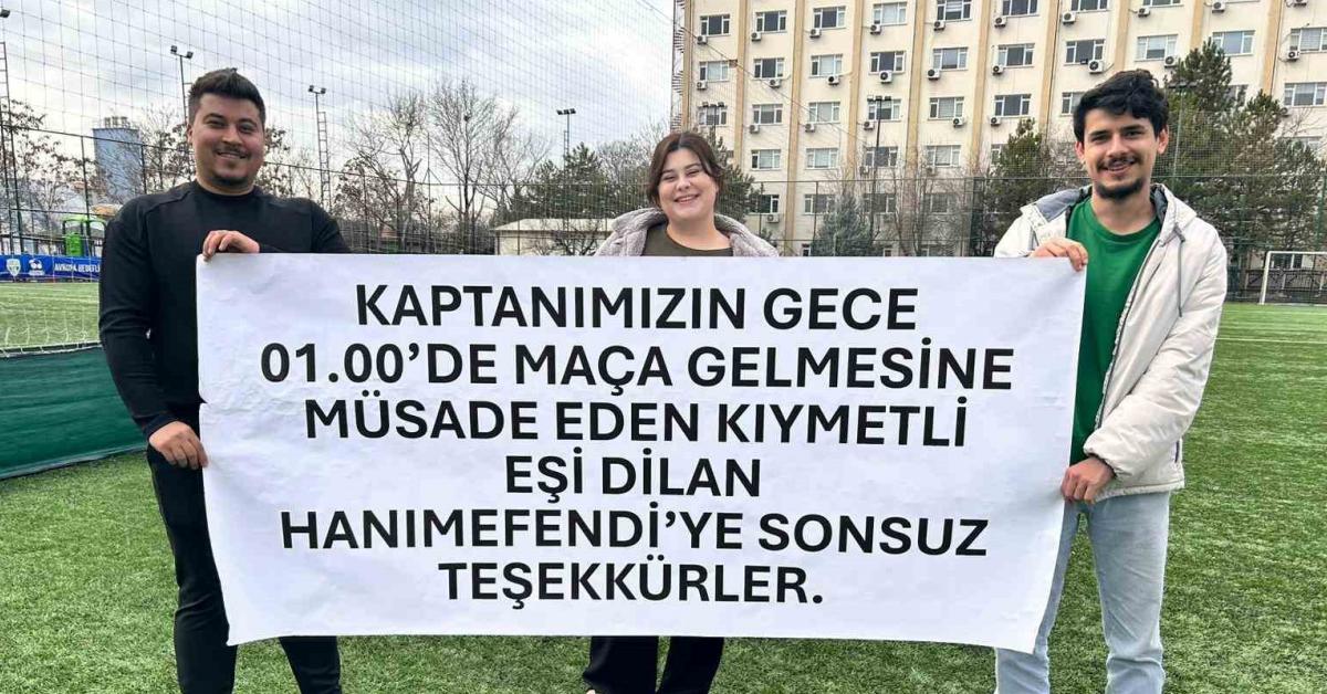 ankarada gulduren pankart GHkKp3Rw.jpg