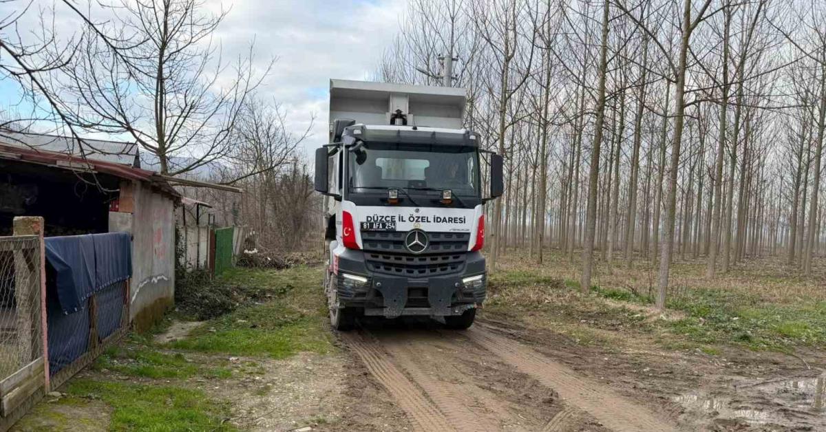 duzce aydinpinarda yol bakim calismalari basladi 4l1hSCY6.jpg