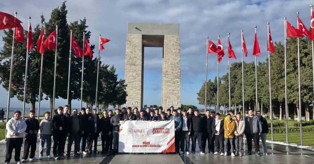 duzcenin gencleri canakkaleyi ziyaret etti NXj1GM1I.jpg