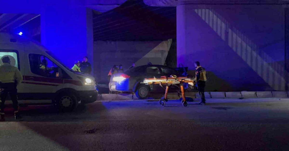 eskisehirde kontrolden cikti kopruye daldi Iu2nSm3V.jpg