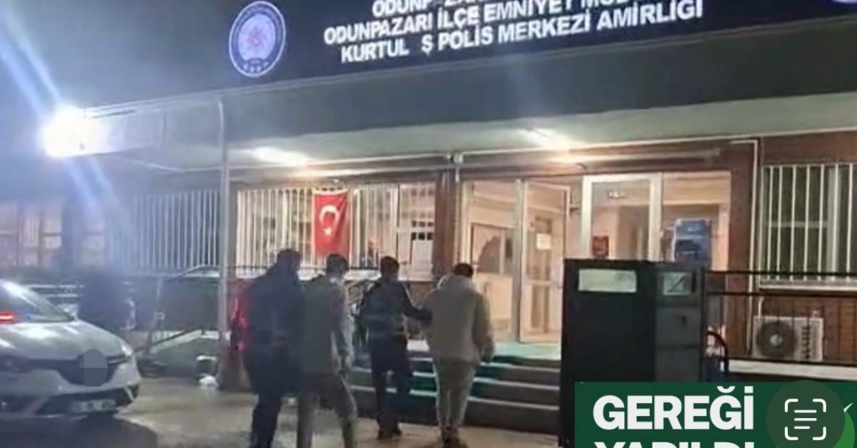 eskisehirde sahte radar alarmi genclerin hilesi yakalandi m5YkBKkr.jpg