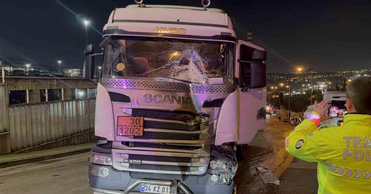 kocaelide korku dolu anlar tankerin freni bosladi ODwDCKHx.jpg