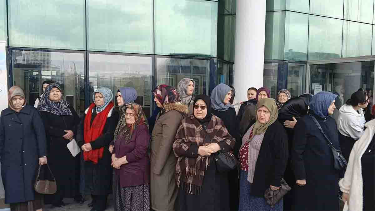 Bolu’da 25 Kişilik Umre Kafilesi Dualarla Uğurlandı2