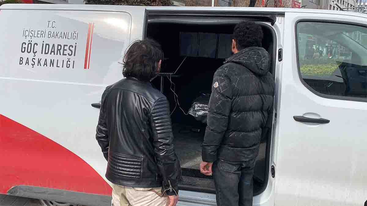 Bolu’da Yabancı Uyruklular Tek Tek Kontrol Edildi2