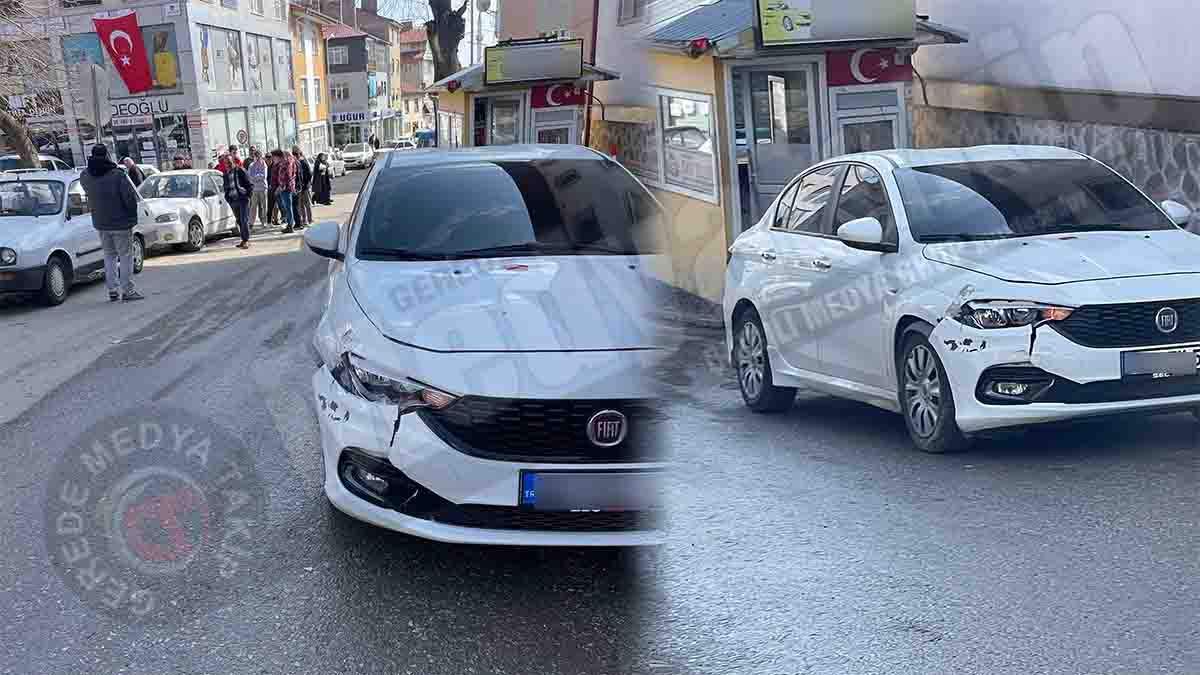 Gerede’de Park Halindeki Araca Çarptı2