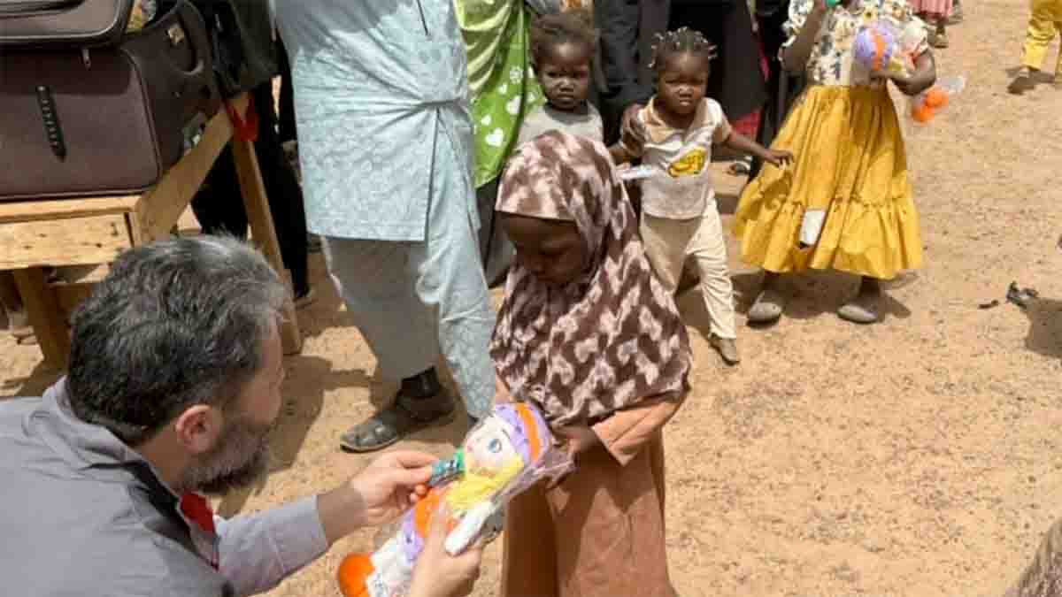 Geredeli Başkan Afrika'da İftar Verdi e