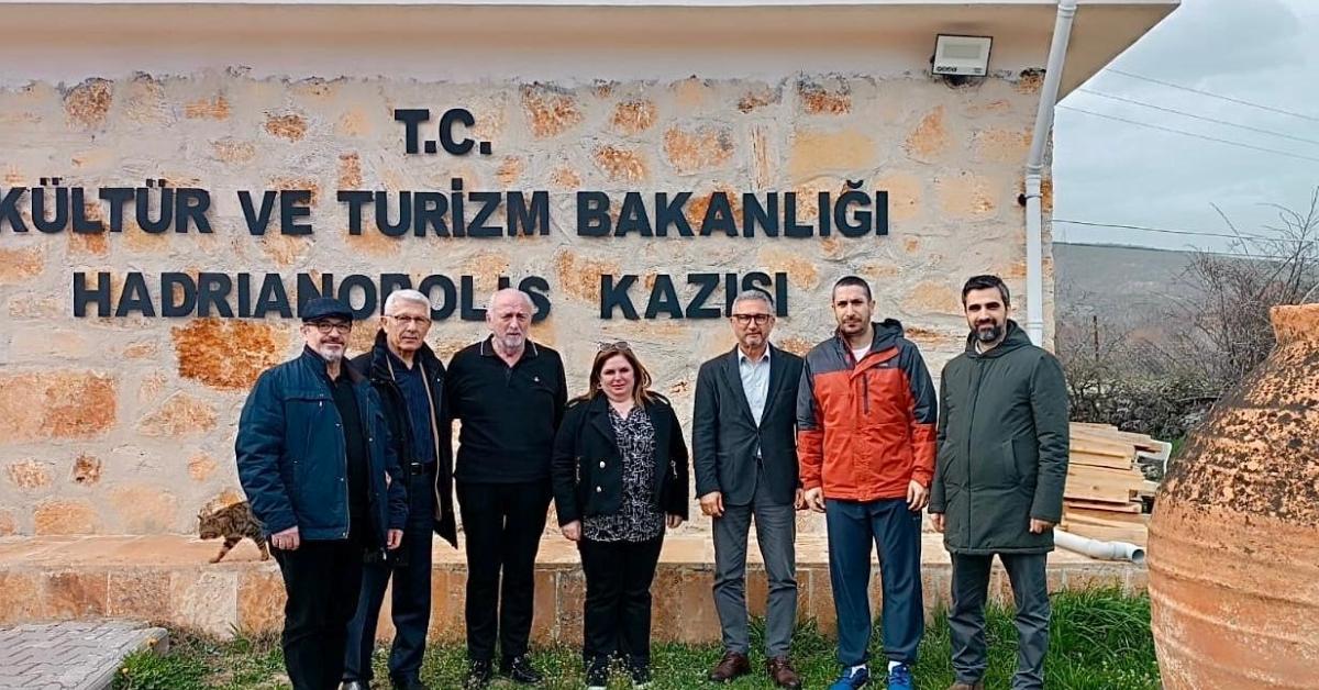 akademisyenler karabukun tarihi zenginliklerini kesfetti TXLYLaRs.jpg