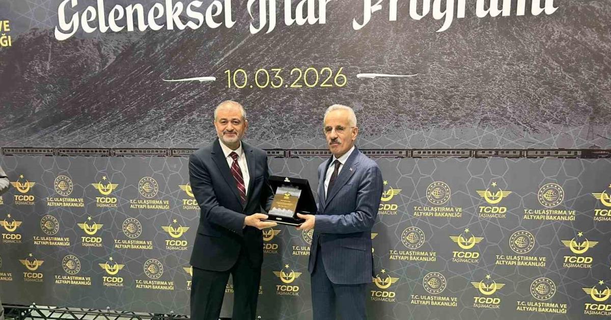 bakan uraloglundan demiryolu aciklamasi 13 bin 909 kilometreye ulasti ZpUdkNsT.jpg