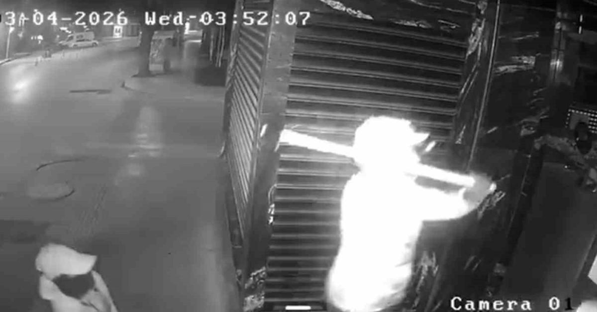 bilecikte 30 saniyede kuyumcu soygunu AdgrjBQK.jpg