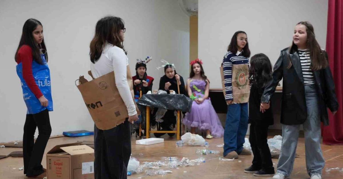 duzcede gencler sahne aldi 6KRq4mGN.jpg