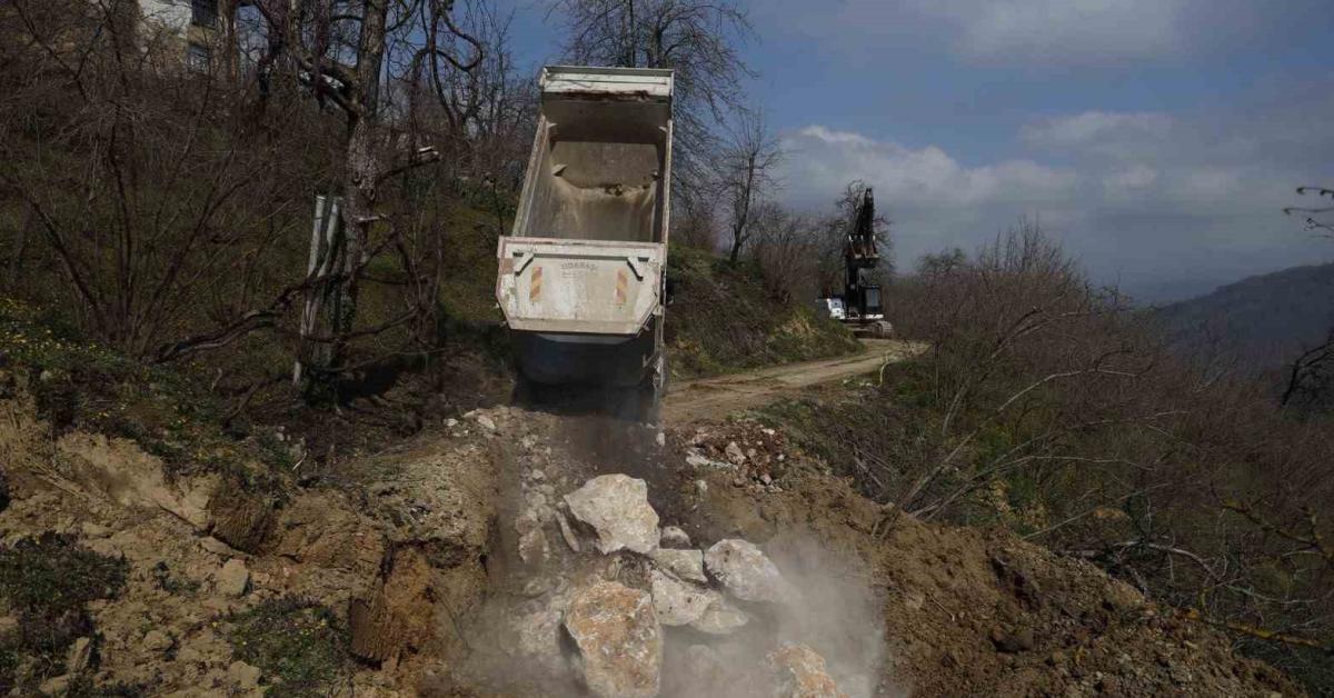 duzcede heyelan riski yesiltepe koyunde guvenlik onlemleri artiyor bqEMGIdV.jpg