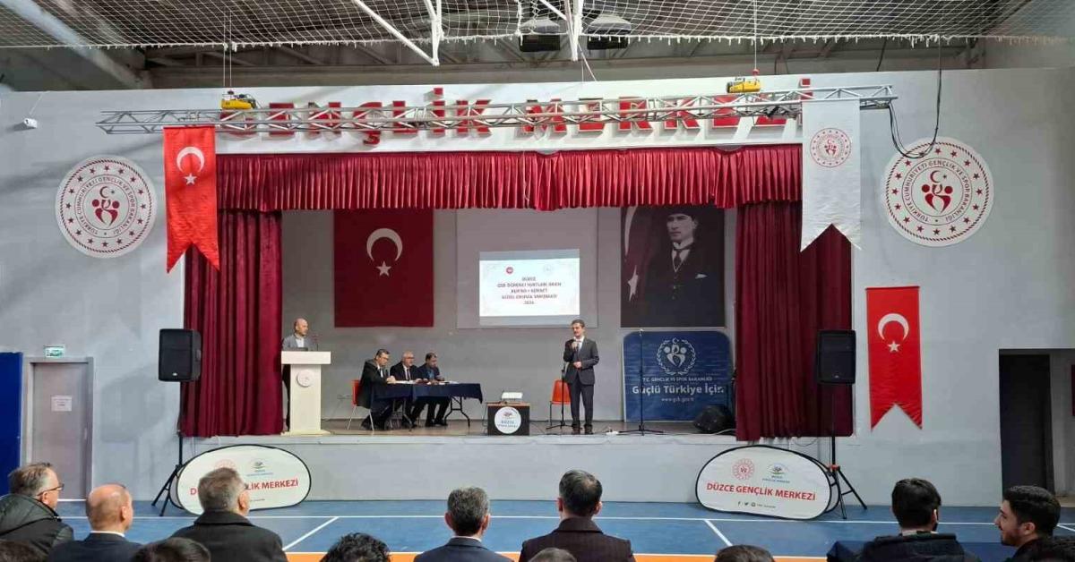 duzcede kuran ve ezan okuma yarismasi duzenlendi iOQIUIgp.jpg