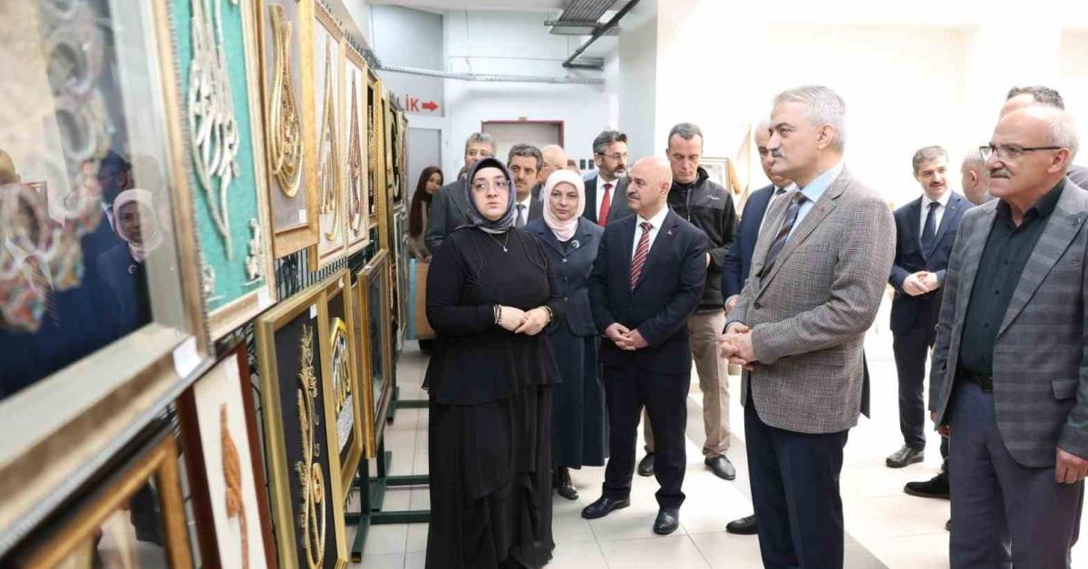 duzcede sanatin diliyle degerlerimiz sergisi acildi OKsuTU5l.jpg