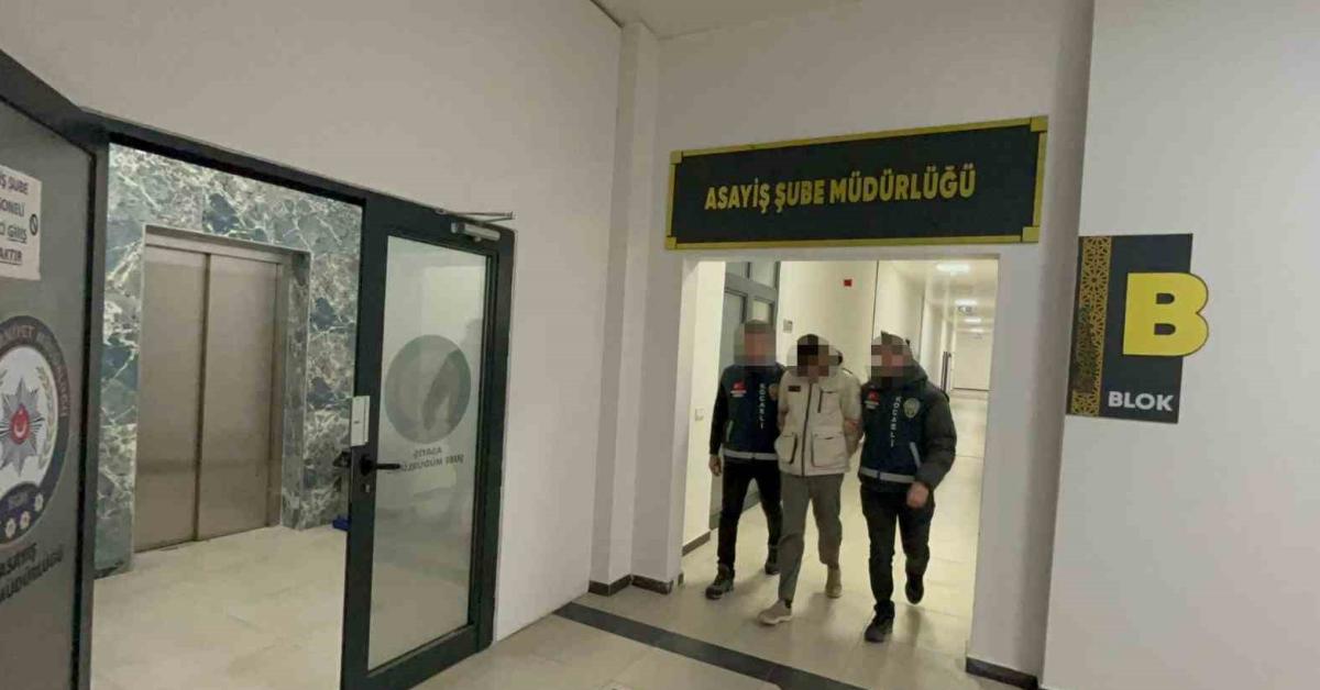 izmitte 400 bin tllik celik kasa hirsizligi soku rgFn4zkD.jpg