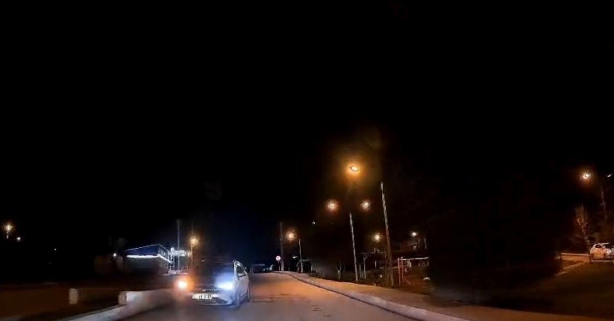 karabukte ters yonde giden arac trafikte panik yaratti NhgEkukt.jpg