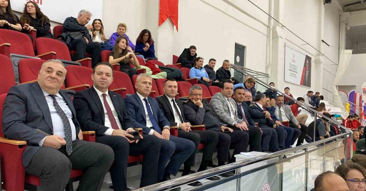 zonguldak turkiye masa tenisi sampiyonasi heyecani Duw9kwKR.jpg