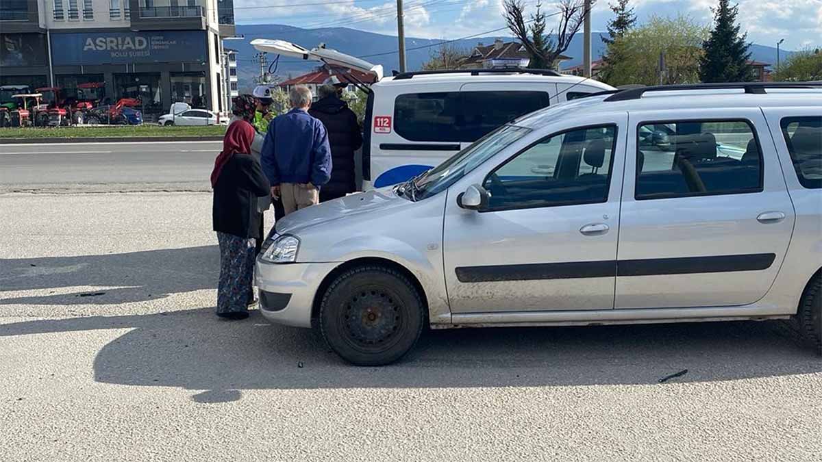 Bolu’da Ters Yönden Gelen Araç Motosikletle Çarpıştı