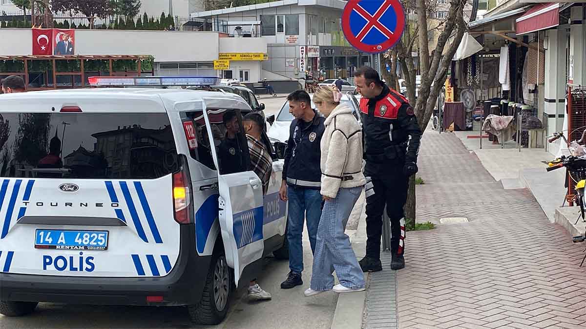 Kız Kardeşini Erkekle Gören Abla Ortalığı Ayağa Kaldırdı