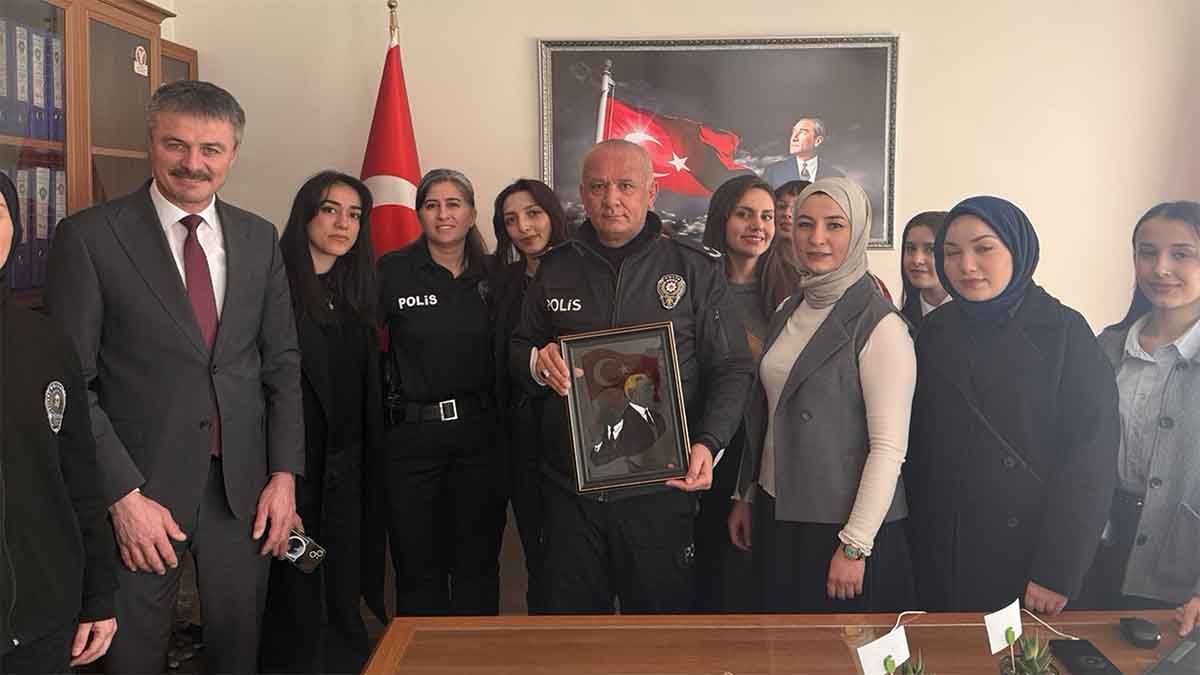 Polise Çiçekli Teşekkür