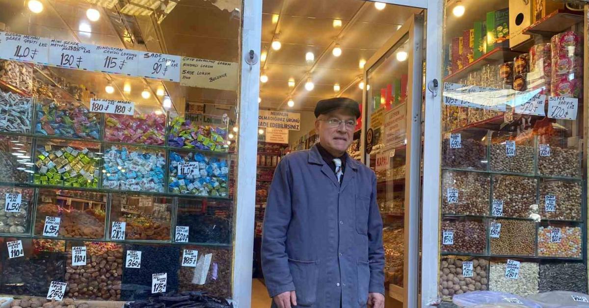 anakra ulusta eski gunlerini ariyor MCxXx1Pi.jpg