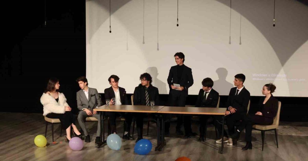 duzcede gencler tiyatroda yeteneklerini sergiledi SGlT3MA3.jpg