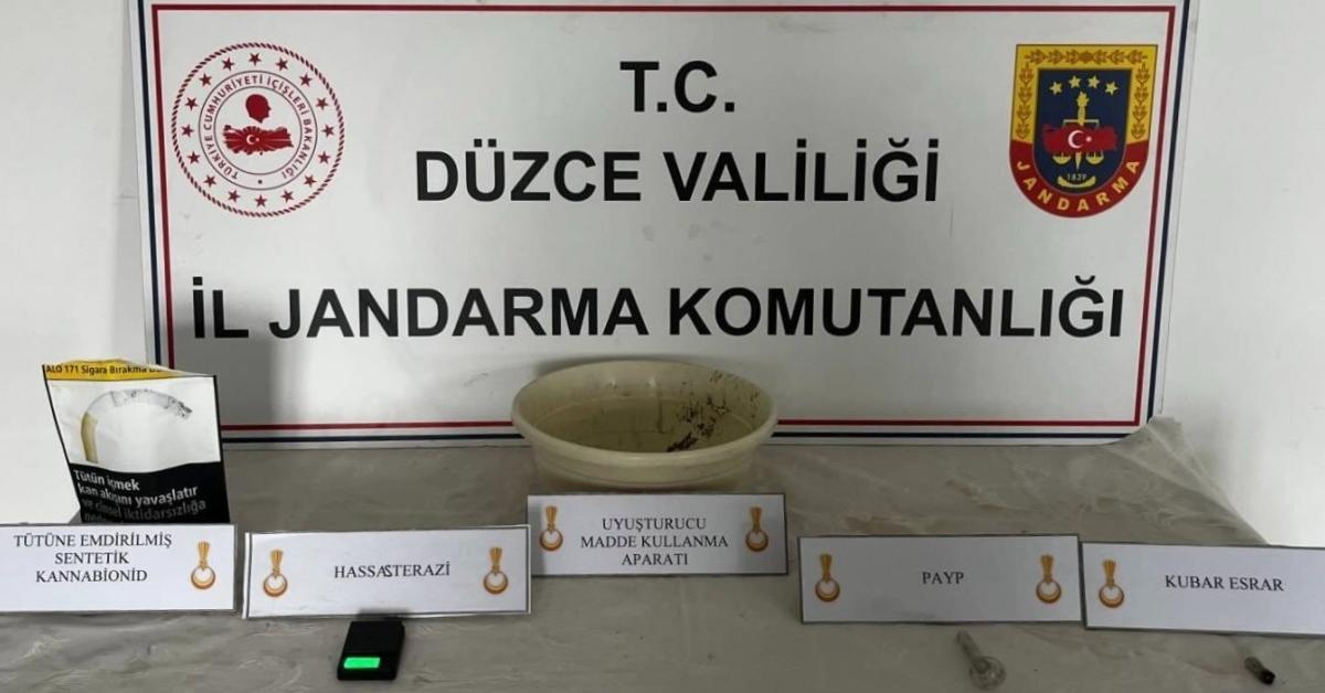 duzcede uyusturucu operasyonu 48 gozalti 1 tutuklama DB61hImD.jpg