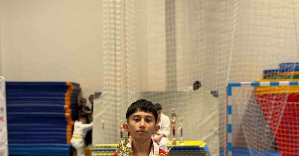 duzceli berat polonyada dunya ikincisi oldu whqjquI6.jpg