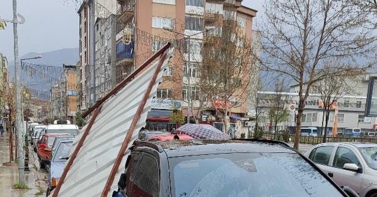 karabukteki firtinada araclar zarar gordu dfw1imhm.jpg