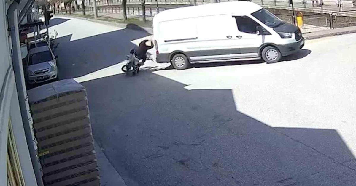 kastamonu tosyada motosiklet kazasi surucu yaralandi OAOMjMxK.jpg