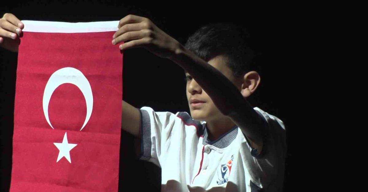 kocaelide 23 nisan coskusu yasandi WkKESxRq.jpg