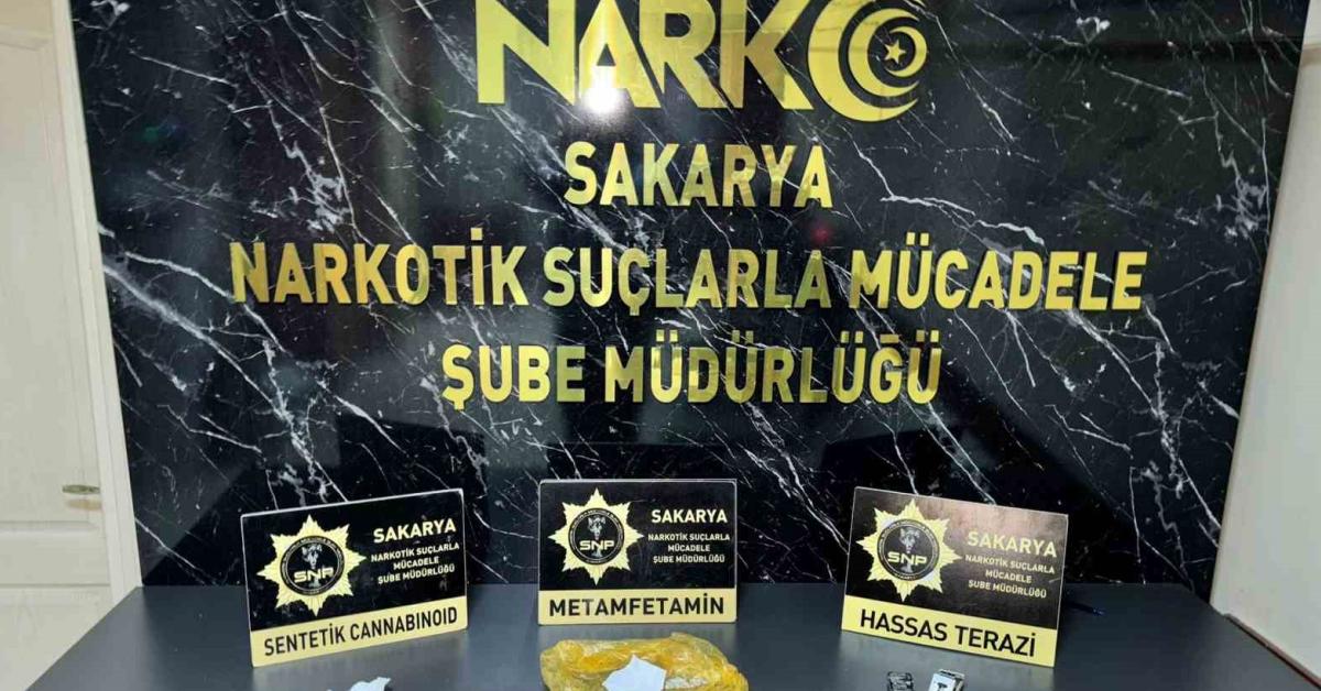 sakaryada uyusturucu operasyonlari 5 kisi gozaltina alindi pMlqw8Zf.jpg